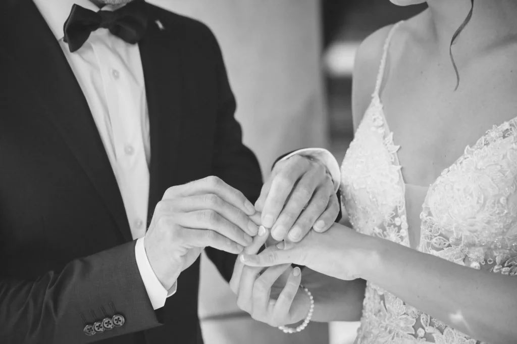 scambio degli anelli cerimonia all'aperto