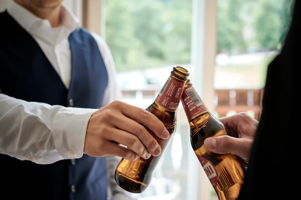 REPORTAGE PREPARATIVI VESTIZIONE SPOSO